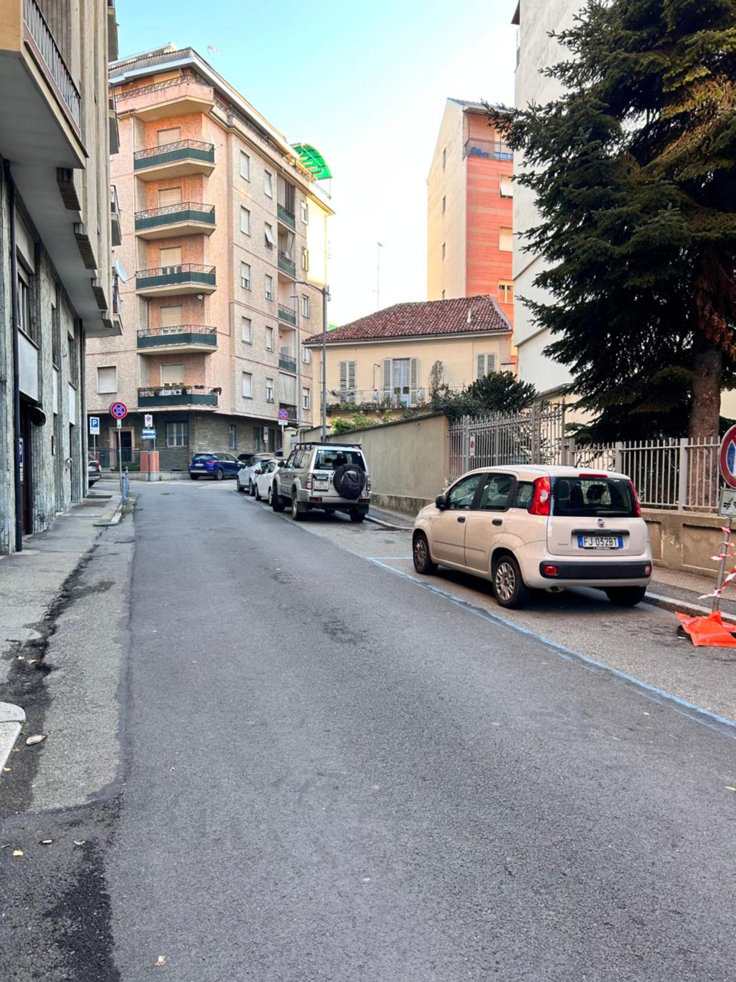 Bon Bon Del Centro No Ztl A Due Passi Da Piazza Alfieri Asti Exterior foto